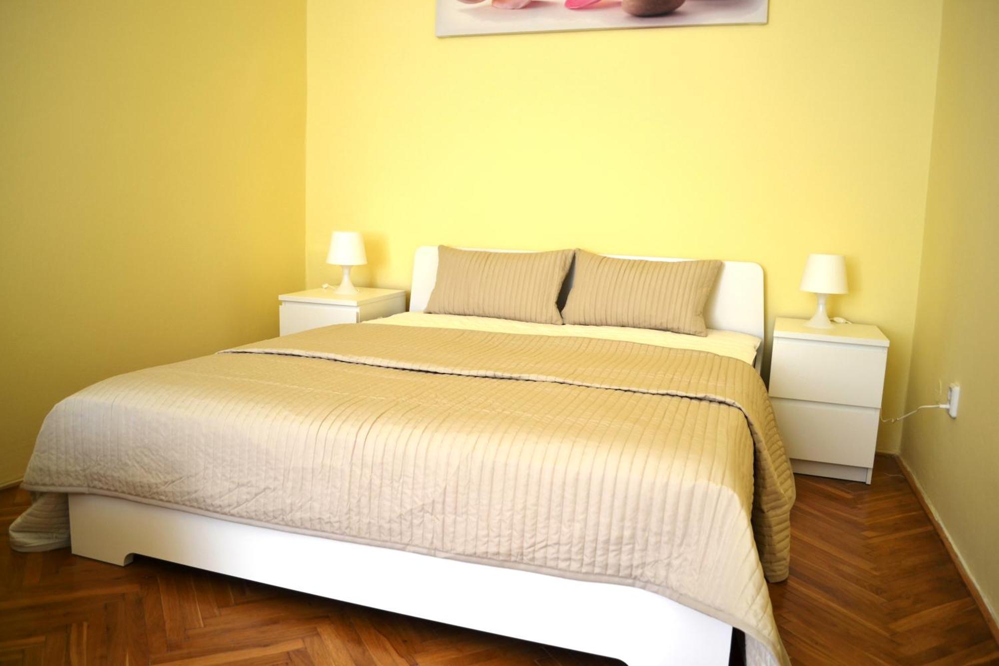 Sunflower 2Bdr Flat By Ruterra Praag Buitenkant foto